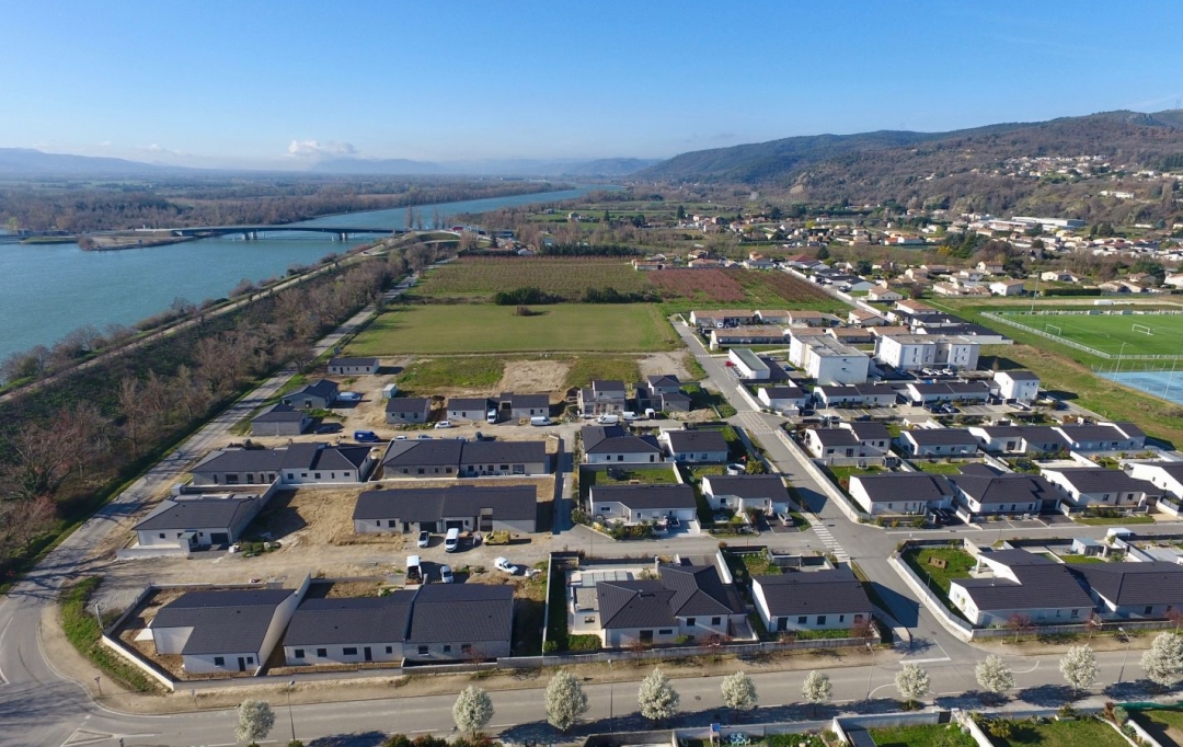 DROME ARDECHE IMMOBILIER : Ground | CHARMES-SUR-RHONE (07800) | 0 m2 | 83 000 € 